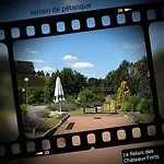 Le Relais Des Chateaux Forts מלון 3*
