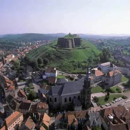 فندق Le Relais Des Chateaux Forts 3*