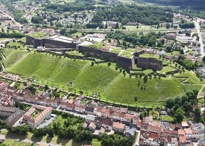 Hotel Le Relais Des Chateaux Forts 3*