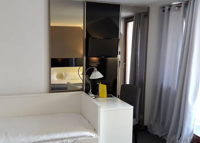 Hotel Le Relais Des Chateaux Forts 3*