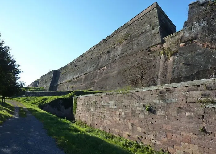 Hotel Le Relais Des Chateaux Forts 3*